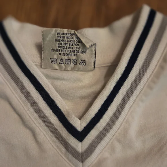 Lee Sport Yankee White And Blue V Neck Jersey S M - Picture 6 of 6